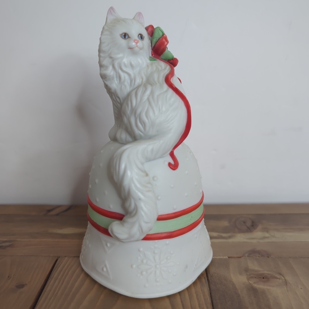 White Cat Red Bow Christmas Bell Enesco Figurine Vintage 1988